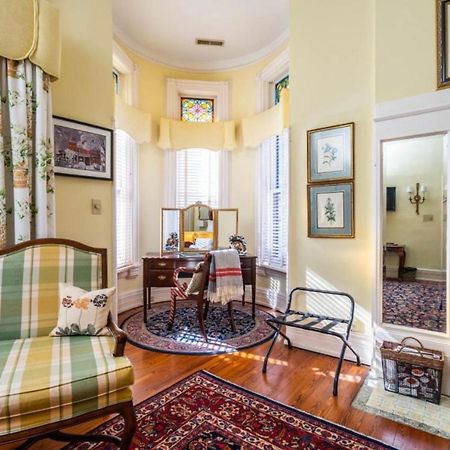 Burke Mansion Bed & Breakfast Мейкън Екстериор снимка