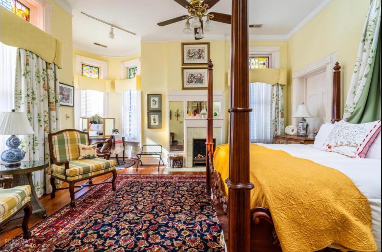 Burke Mansion Bed & Breakfast Мейкън Екстериор снимка