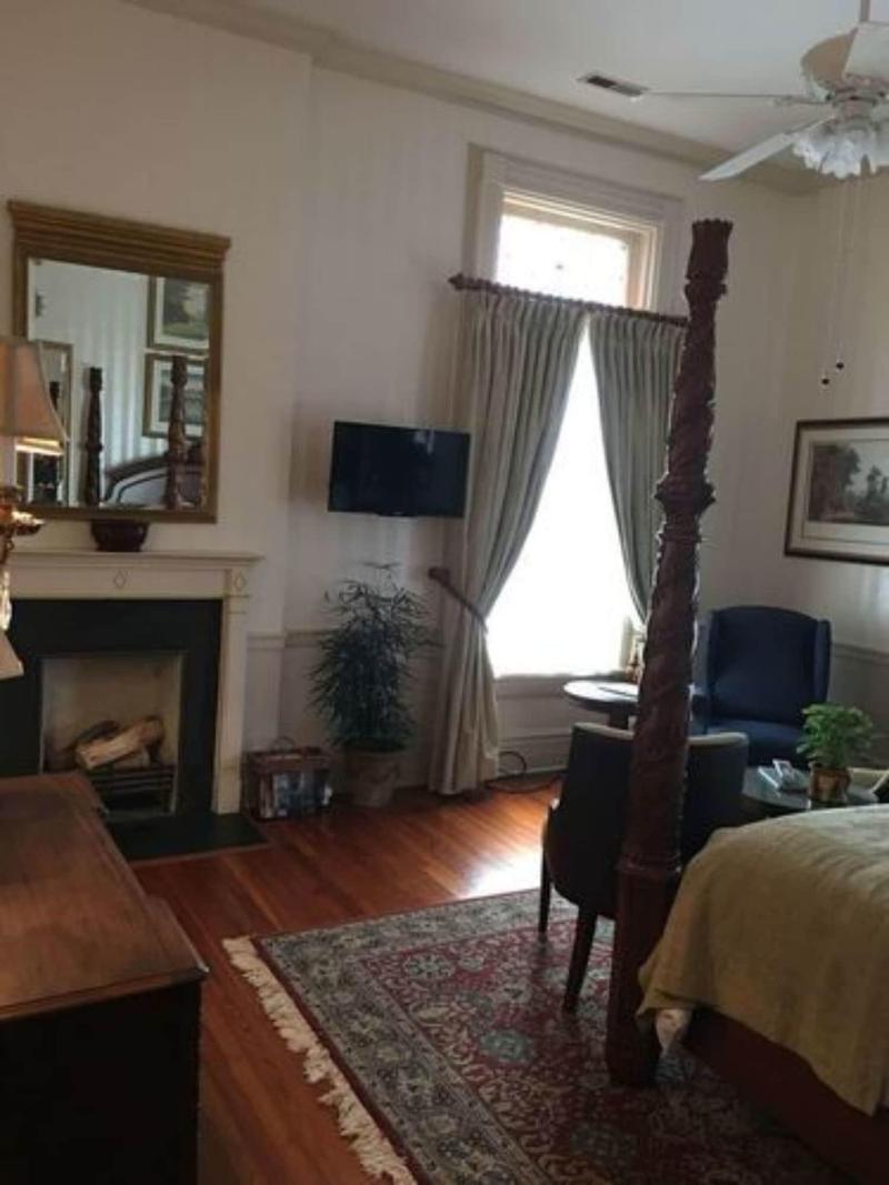 Burke Mansion Bed & Breakfast Мейкън Екстериор снимка