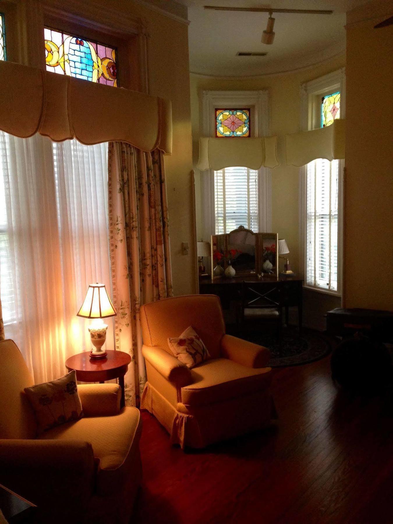 Burke Mansion Bed & Breakfast Мейкън Екстериор снимка